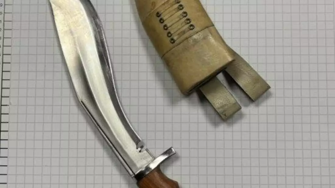 BPOL NRW: Bundespolizei stellt Khukuri-Messer sicher - Bild: presseportal.de