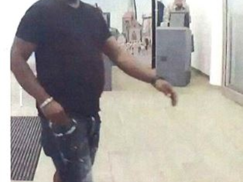 POL-HB: Nr.: 0678--Polizei fahndet mit Fotos nach Betrüger-- - Foto: presseportal.de