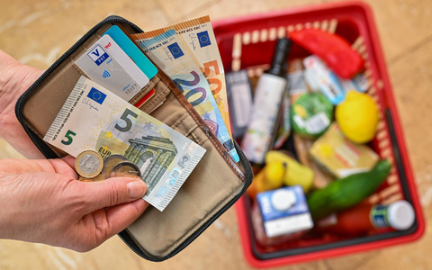 Ifo: Teuerung nähert sich dem Zwei-Prozent-Ziel der EZB - Foto: Patrick Pleul/dpa