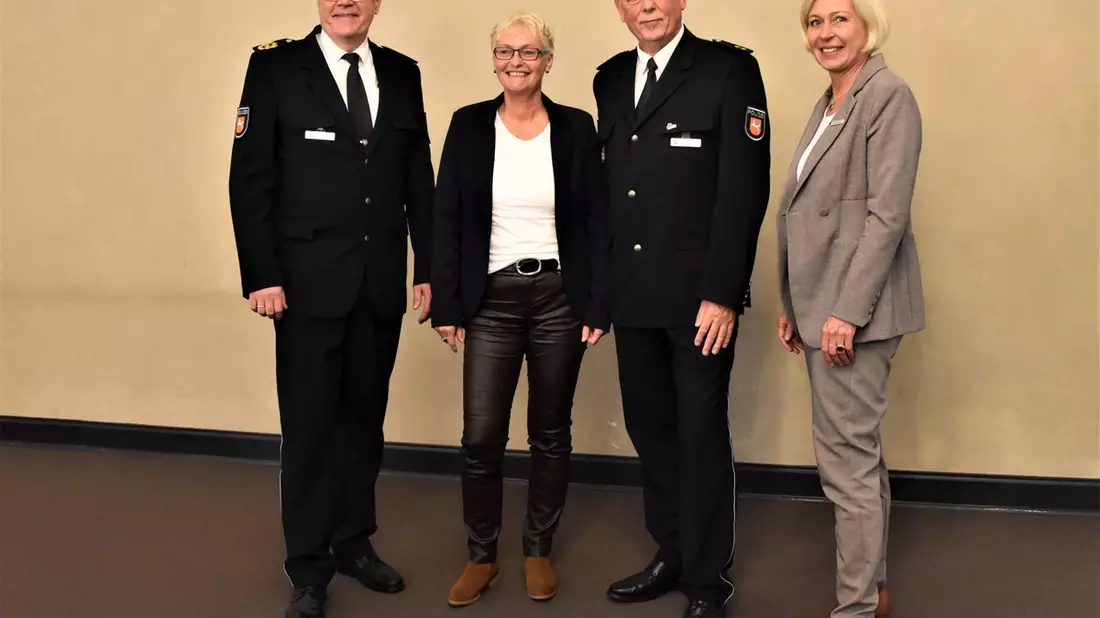 POL-OL: Verabschiedung des Leiters des Polizeikommissariats Bad Zwischenahn - Polizeioberrat Heinz Schevel geht in den Ruhestand - Bild: presseportal.de