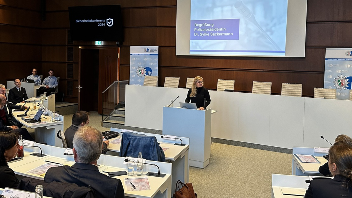 POL-OB: 16. Sicherheitskonferenz des Polizeipräsidiums Oberhausen 2024 - Foto: presseportal.de