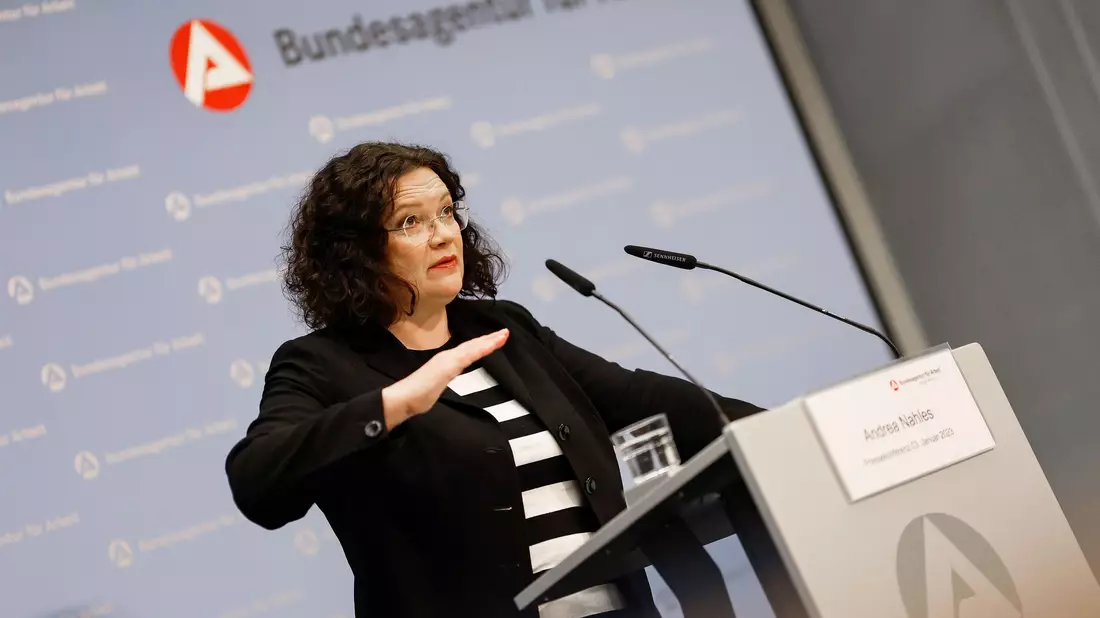 Die Nachfrage nach Arbeitskräften in Deutschland bleibt auch im Oktober schwach.  - Bild: Daniel Löb/dpa
