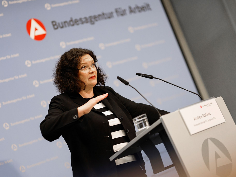 Die Nachfrage nach Arbeitskräften in Deutschland bleibt auch im Oktober schwach.  - Foto: Daniel Löb/dpa