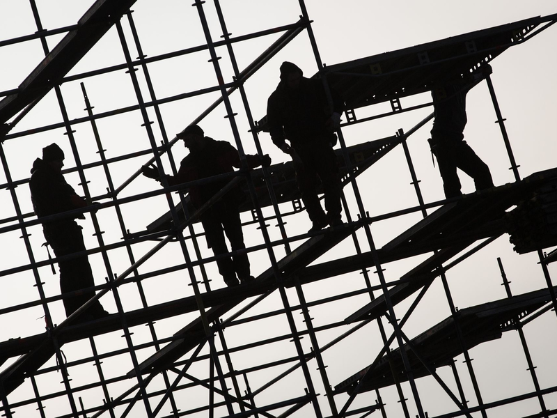 In den Industriebetrieben hat sich die Stimmung mit rückläufigen Aufträgen verschlechtert. (Archivbild) - Foto: Christian Charisius/dpa