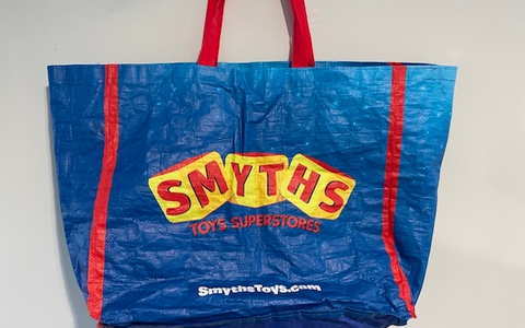 POL-WL: Nach Raubüberfall auf Juwelier am 28.10.2024: Foto der mitgeführten Tasche veröffentlicht - Foto: presseportal.de