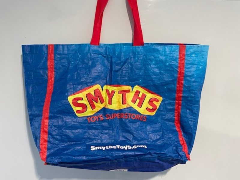 POL-WL: Nach Raubüberfall auf Juwelier am 28.10.2024: Foto der mitgeführten Tasche veröffentlicht - Foto: presseportal.de