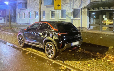 POL-KS: Linke Seite von geparkten Opel in Heßbergstraße beschädigt: Polizei bittet um Hinweise nach Unfallflucht - Foto: presseportal.de