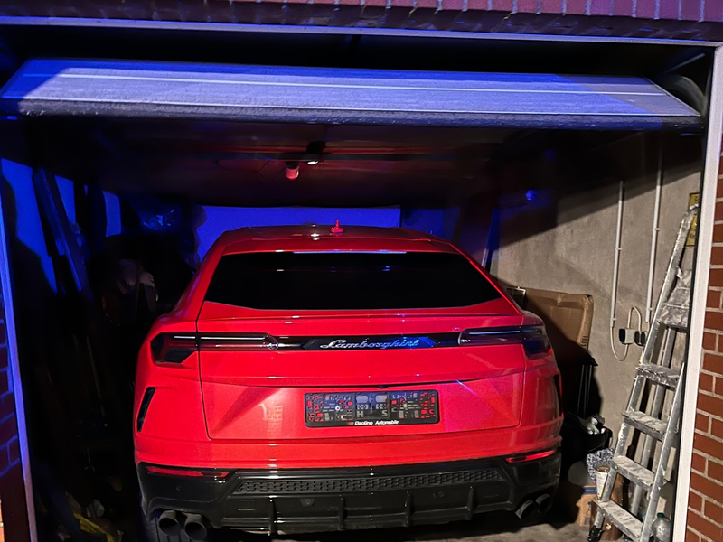 HZA-MS: Verfahrenskomplex um Schwarzarbeit im Bauhauptgewerbe: Zoll-Ermittler beschlagnahmen weiteres Fahrzeug der Luxusklasse im Wert von einer Viertelmillion Euro - Foto: presseportal.de