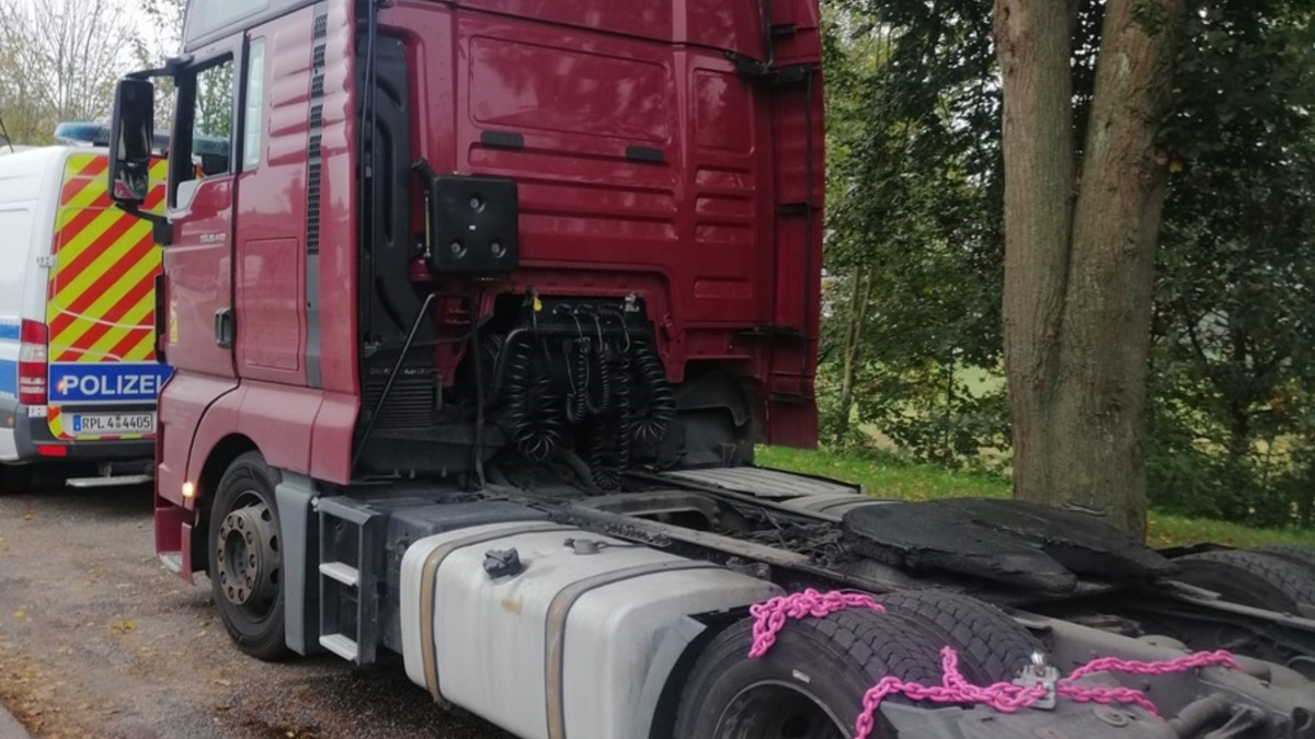 POL-PDKL: Defekte Bremsen führen zur Untersagung der Weiterfahrt - Foto: presseportal.de