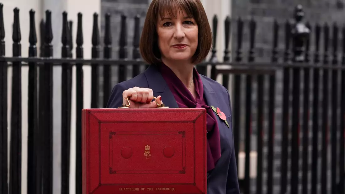 Rachel Reeves ist die erste Frau überhaupt an der Spitze des britischen Finanzministeriums. - Bild: Alberto Pezzali/AP