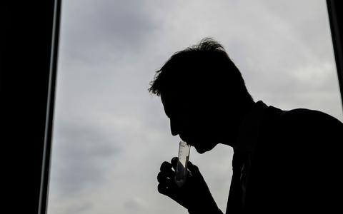 Im Speichel können viele Hormone nachgewiesen werden. (Archivbild) - Foto: Luca Bruno/AP/dpa