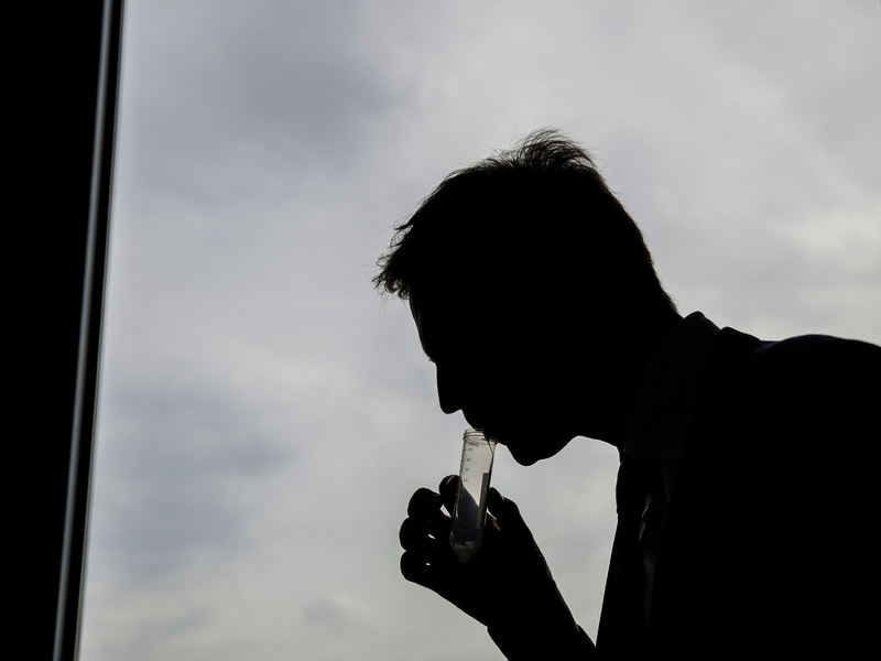 Im Speichel können viele Hormone nachgewiesen werden. (Archivbild) - Foto: Luca Bruno/AP/dpa