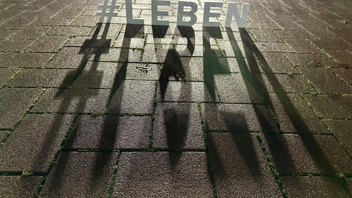 POL-DO: Funkeln im Dunkeln: Auch die Polizei lädt Eltern und Kinder zum Familiensonntag ins Dortmunder U ein - Foto: presseportal.de