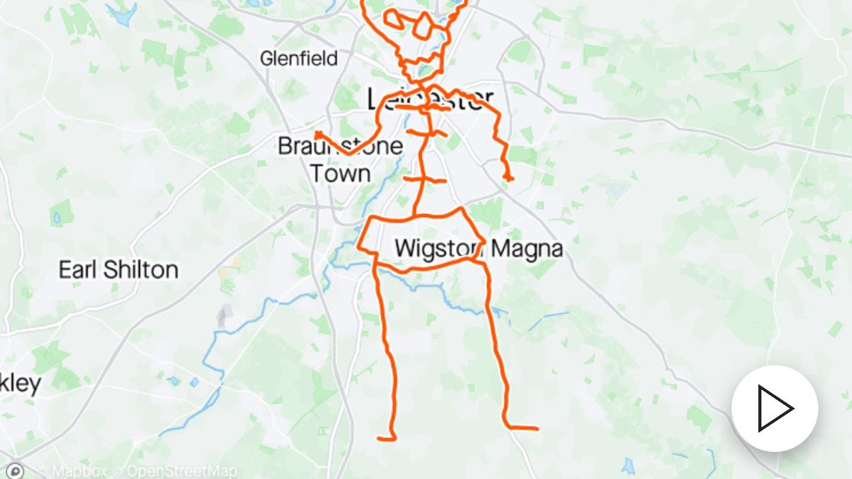 Vor allem die Beine und Rippen kosteten viel Zeit. - Foto: Rebecca Laurel/PA Media/dpa