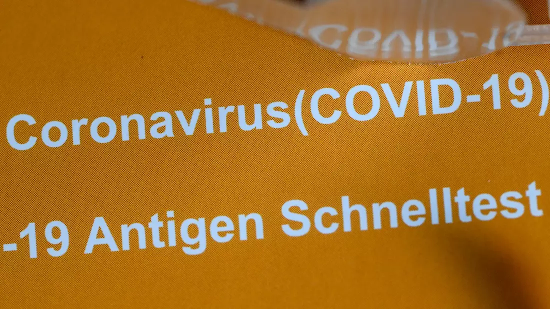 Das RKI geht für die Woche vom 21. Oktober von 6,4 Millionen akuten Atemwegserkrankungen aus. (Symbolbild) - Bild: Jens Kalaene/dpa