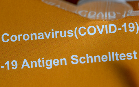 Das RKI geht für die Woche vom 21. Oktober von 6,4 Millionen akuten Atemwegserkrankungen aus. (Symbolbild) - Foto: Jens Kalaene/dpa