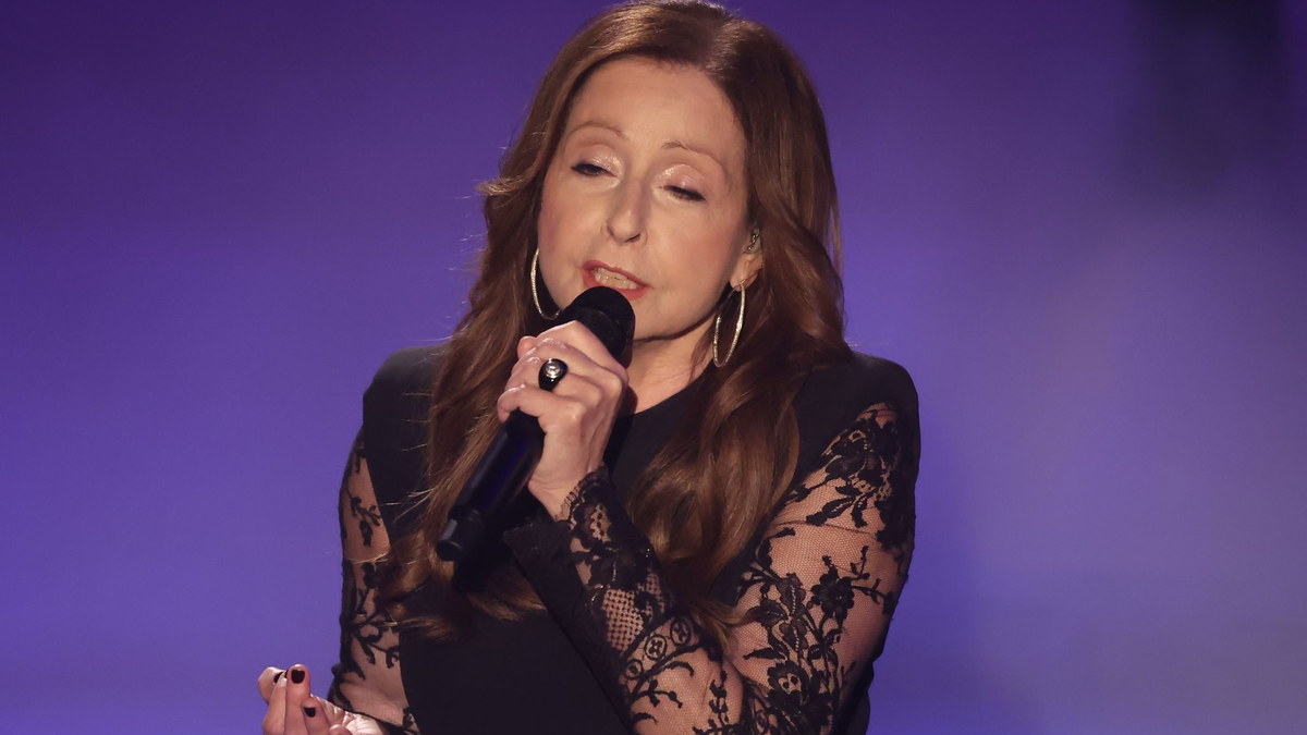 Vicky Leandros verschiebt ein Konzert in Berlin vom 31.10. auf den 3.12. (Archivbild) - Foto: Bodo Schackow/dpa