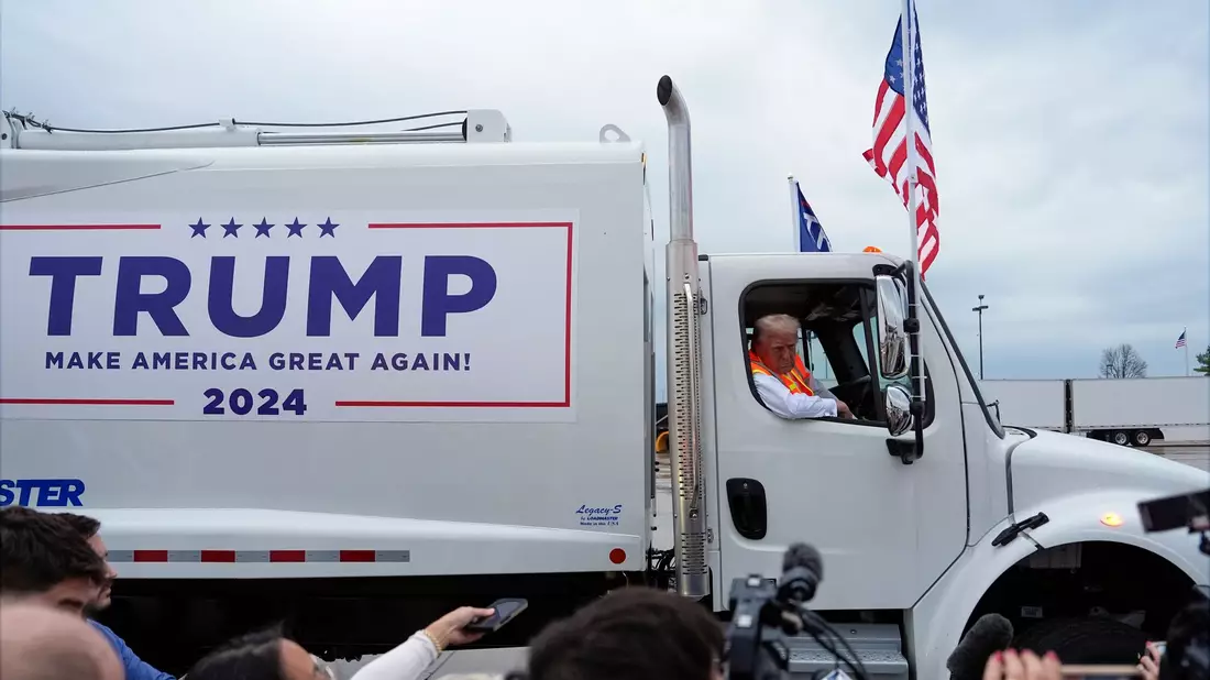 Trump schlachtet die Müll-Kontroverse systematisch für seinen Wahlkampf aus. (Archivbild) - Bild: Julia Demaree Nikhinson/AP/dpa