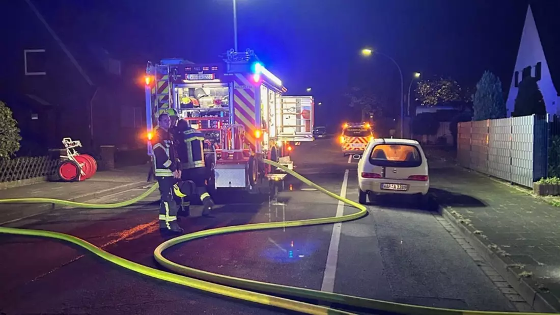 FW-WAF: Gartenlaube in Vollbrand - Bild: presseportal.de