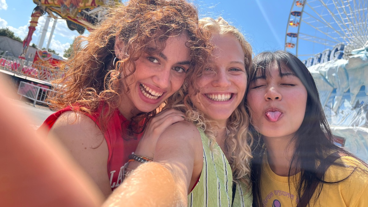 Drehschluss für MÄDCHEN MÄDCHEN / Erstes Foto jetzt verfügbar - Foto: presseportal.de