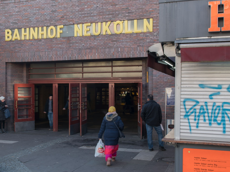 Die Kontrolle war am Berliner S-Bahnhof Neukölln. (Archivfoto) - Foto: Paul Zinken/dpa