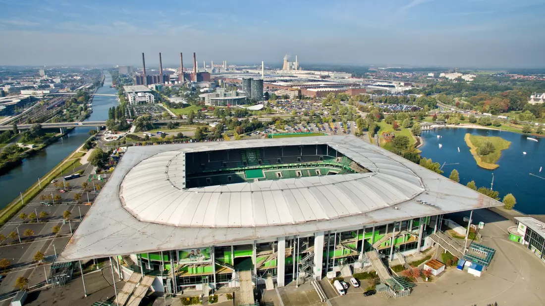 Was bedeutet die Volkswagen-Krise für den Fußballclub VfL Wolfsburg? - Bild: picture alliance / dpa