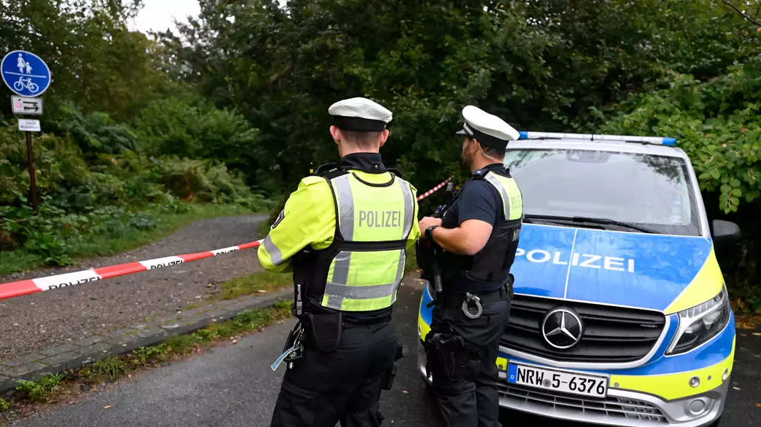 Bei einem mutmaßlich islamistisch motivierten Terroranschlag auf einem Volksfest in Solingen starben im August drei Menschen. (Archivfoto) - Bild: Roberto Pfeil/dpa