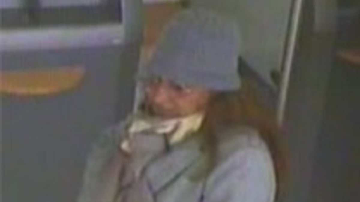 POL-SL: PIN an Geldautomat in Saarlouis ausgespäht / Polizei bittet um Mithilfe bei der Identifizierung der Tatverdächtigen - Foto: presseportal.de