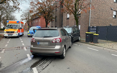 POL-COE: Lüdinghausen, Mühlenstraße/ Auto prallt mit Kind zusammen - Foto: presseportal.de