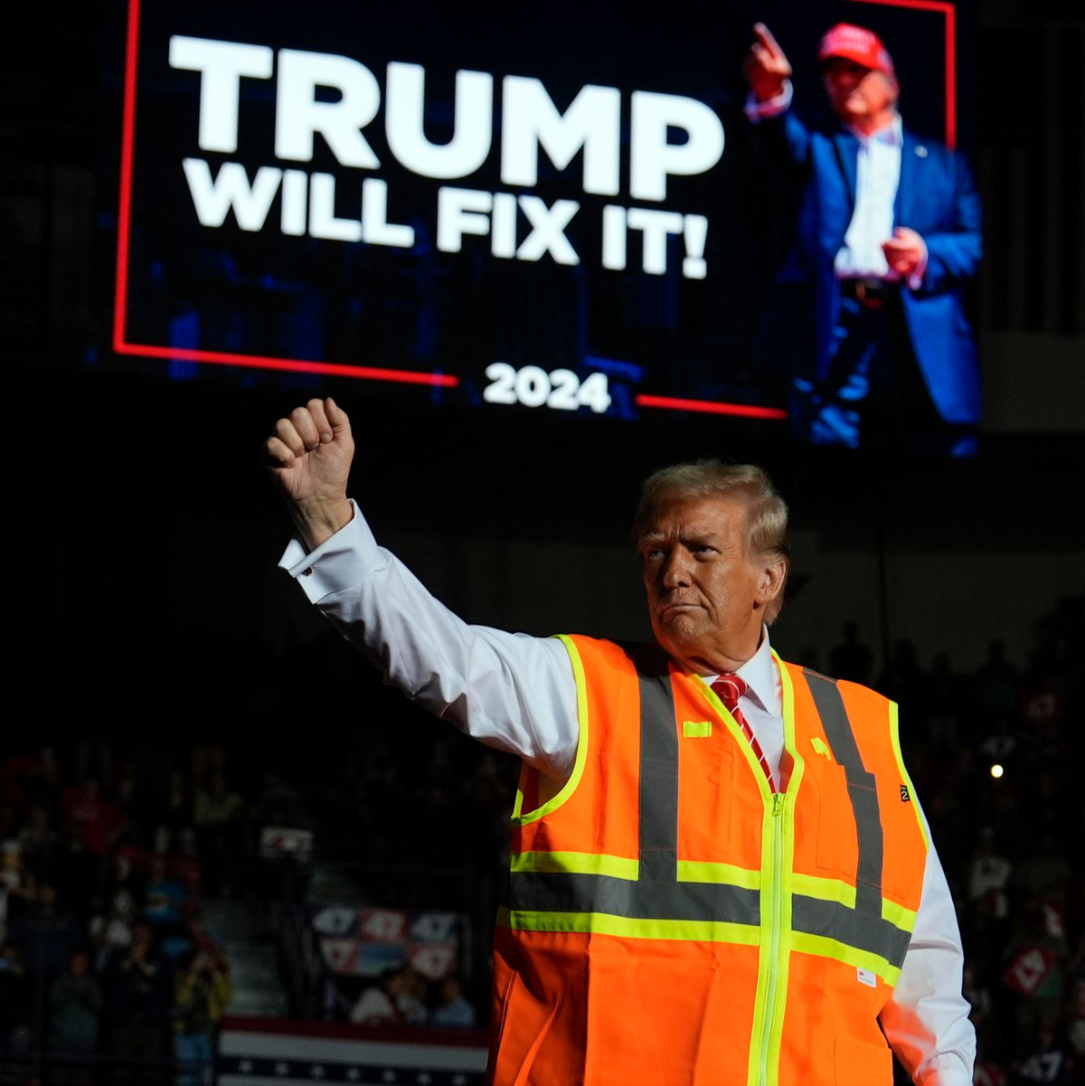 Trump fällt im Wahlkampf immer wieder mit Rassismus und Sexismus auf.  - Foto: Julia Demaree Nikhinson/AP/dpa