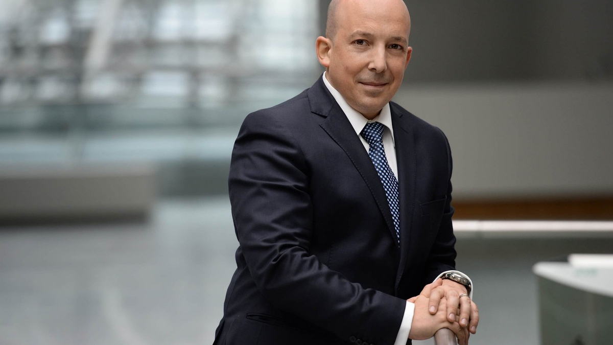 Trumps geheime Wahlkampf-Waffe: VIP-Zugang zum Wählerhirn / Bestsellerautor Veit Etzold zeigt, welche Storytelling-Tricks Donald Trump den Wahlsieg sichern können - Foto: presseportal.de