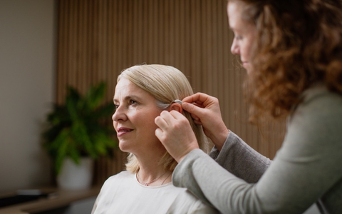 Bedeutender Fortschritt in der Hörakustik: Hörgeräte mit KI - Foto: presseportal.de