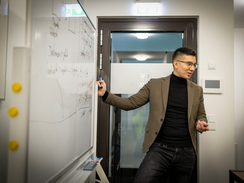 Immer mehr Fotografen auf dem Markt - Edmond Rätzel über seine Erfahrung, wie man sich gegen die steigende Konkurrenz durchsetzt - Foto: presseportal.de