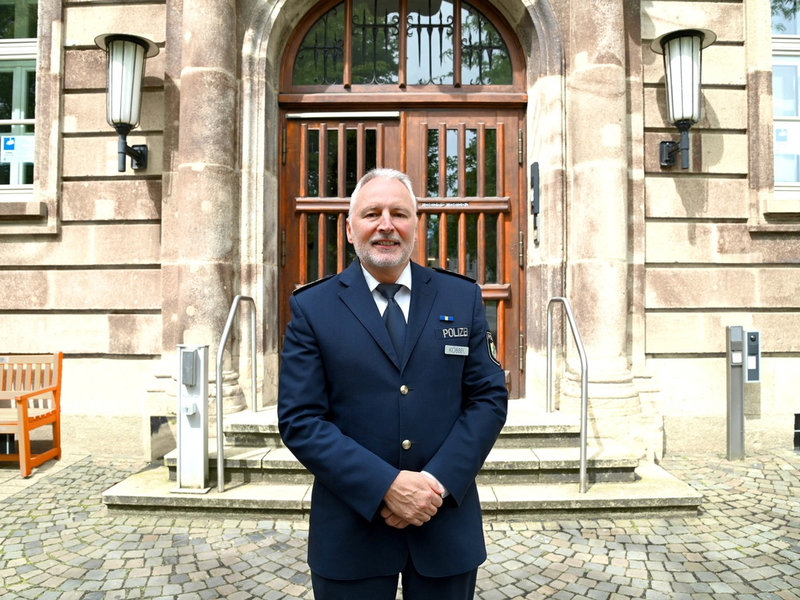 POL-E: Essen / Mülheim an der Ruhr: Verabschiedung von Detlef Köbbel - Direktionsleiter Gefahrenabwehr / Einsatz geht in den Ruhestand - Foto: presseportal.de