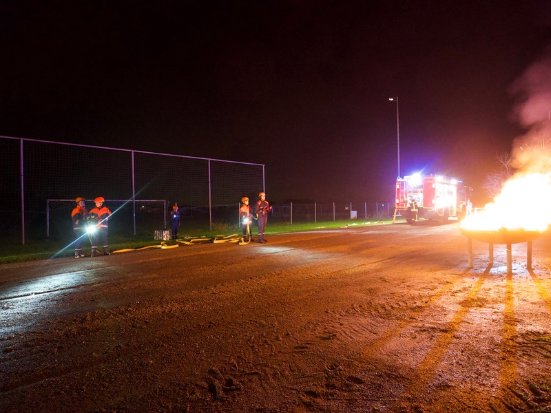 FW Kranenburg: Jahresabschlussübung der Jugendfeuerwehr: Ein gelungener Einsatz mit realistischer Herausforderung - Foto: presseportal.de