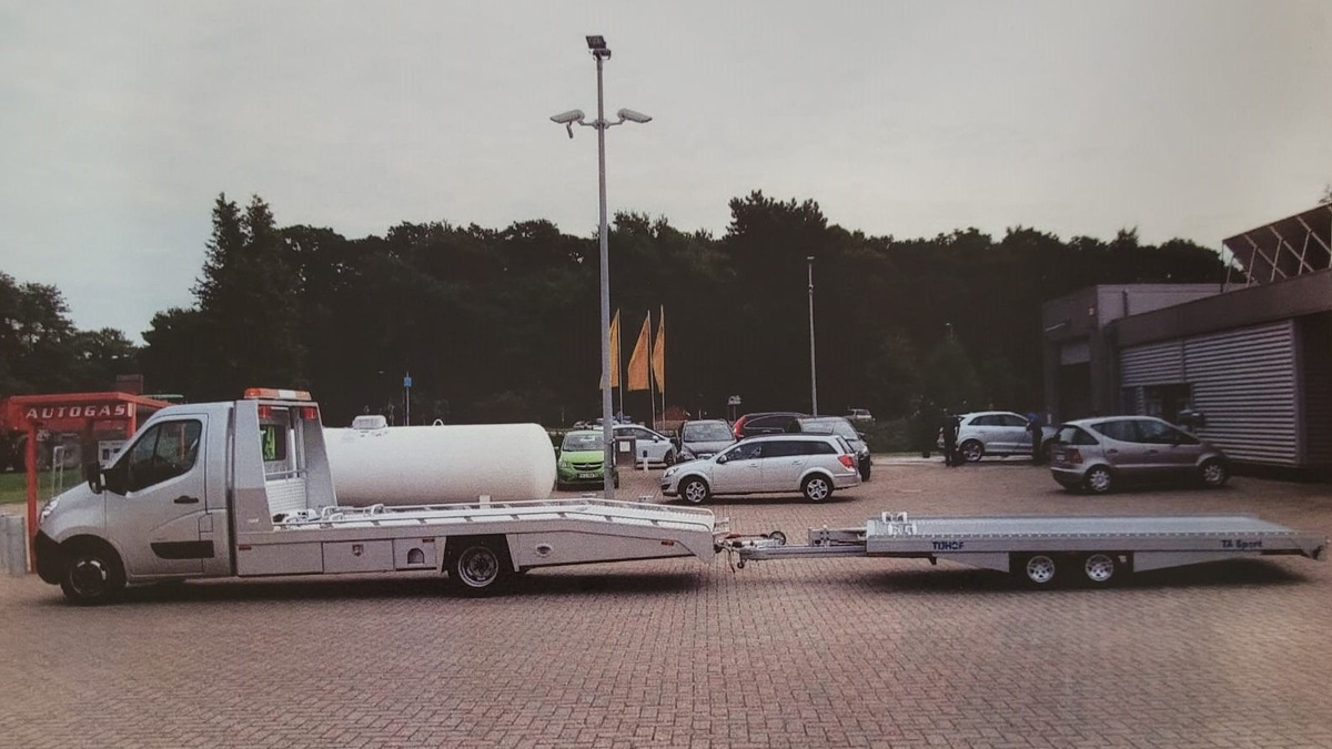 POL-WHV: Diebstahl eines Abschleppfahrzeuges in Varel - Polizei sucht Zeugen - Foto: presseportal.de