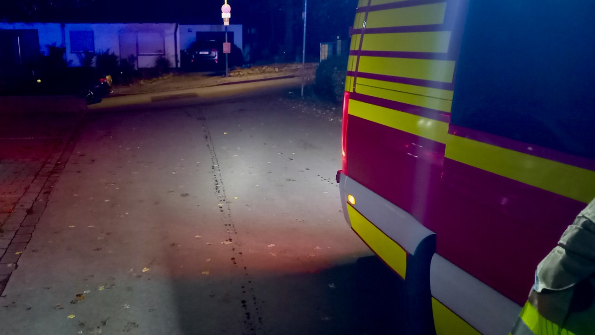 FW-EN: Happy Halloween für die Feuerwehr: Vier Einsätze, drei davon am Abend - Eier und Feuerwerkskörper im Gymnasium. - Foto: presseportal.de