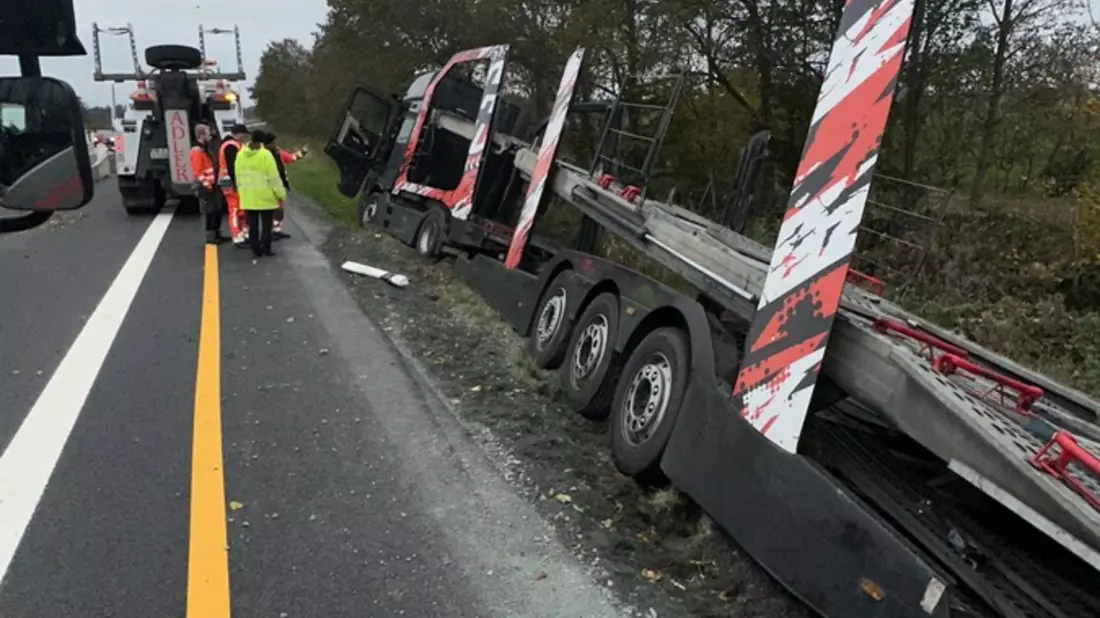 POL-CUX: Autobahn für mehrere Stunden gesperrt - Bild: presseportal.de