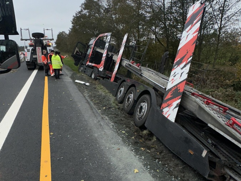 POL-CUX: Autobahn für mehrere Stunden gesperrt - Foto: presseportal.de