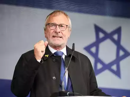 Präsident der Deutsch-Israelischen Gesellschaft ist seit 2022 der ehemalige Grünen-Bundestagsabgeordnete Volker Beck. (Archivfoto) - Foto: Annette Riedl/dpa