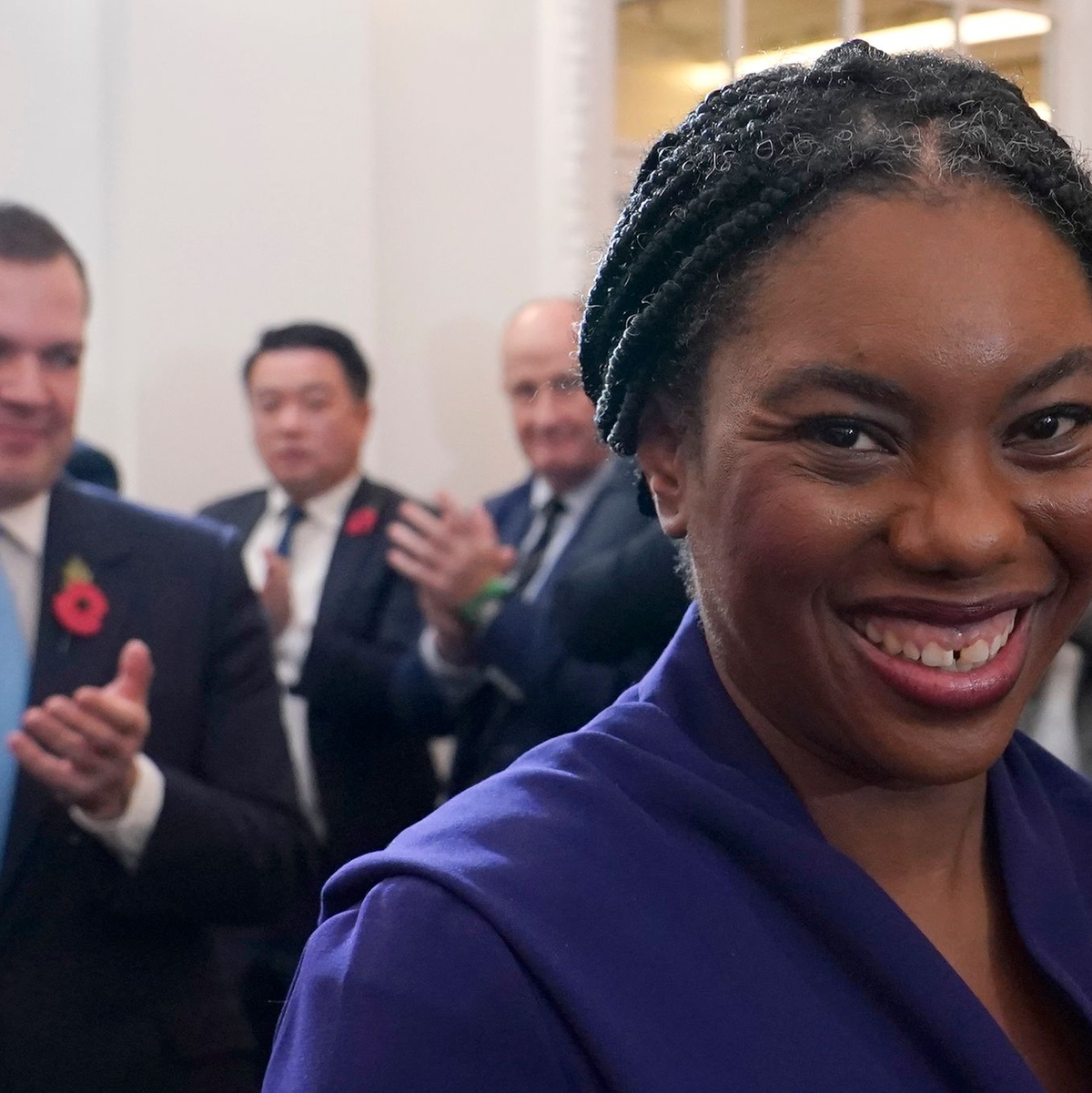 Kemi Badenoch strahlte, nachdem das Wahlergebnis verkündet wurde. - Foto: Alberto Pezzali/AP/dpa