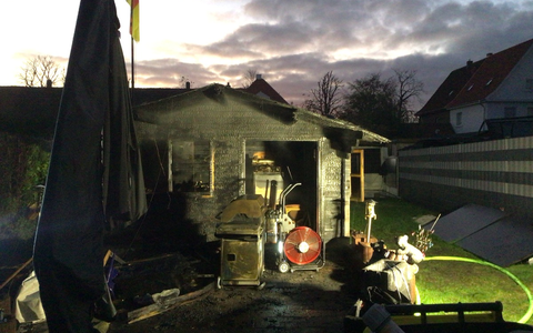 FW-WAF: Gartenlaube brennt - Foto: presseportal.de