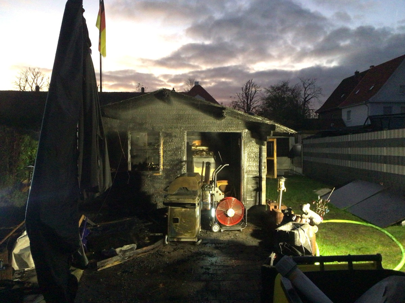 FW-WAF: Gartenlaube brennt - Foto: presseportal.de