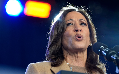 Kurz vor dem Wahltag in eine Comedy-Show: Demokratin Harris zieht alle Register. (Archivbild) - Foto: Jacquelyn Martin/AP