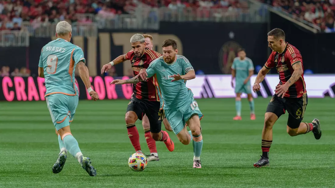 Lionel Messi dribbelte vergeblich. - Bild: Jason Allen/FR172026 AP/dpa