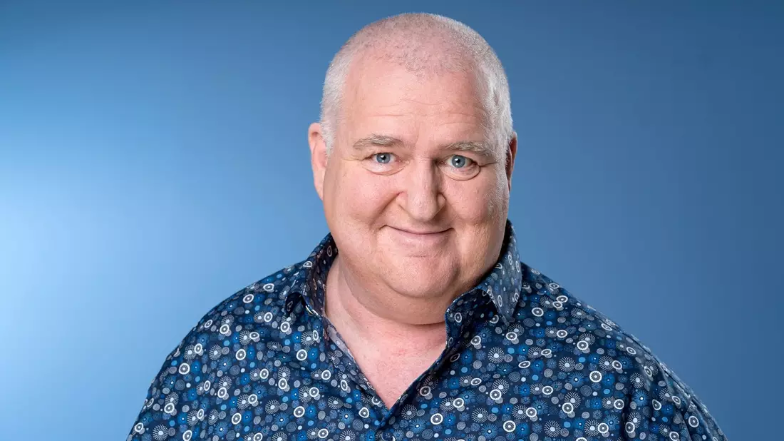 Markus Maria Profitlich: Bei Parkinson hilft auch Sport / Im Interview mit dem Gesundheitsmagazin Apotheken Umschau erzählt der Komiker, warum er über seinen Wackelkontakt lachen kann - Bild: presseportal.de