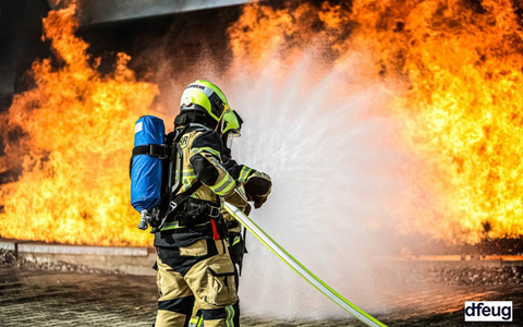 Feuerwehr kann jeder. Wie Bundestrainer. - Foto: presseportal.de