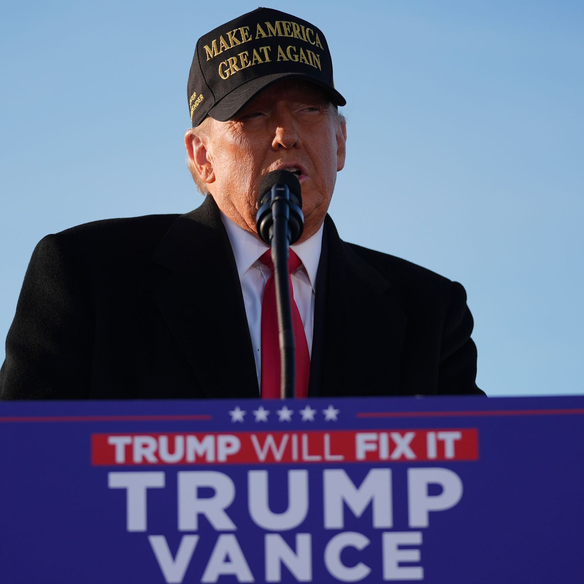 Trump zeichnet ein düsteres Bild der USA. (Archivbild) - Foto: Evan Vucci/AP