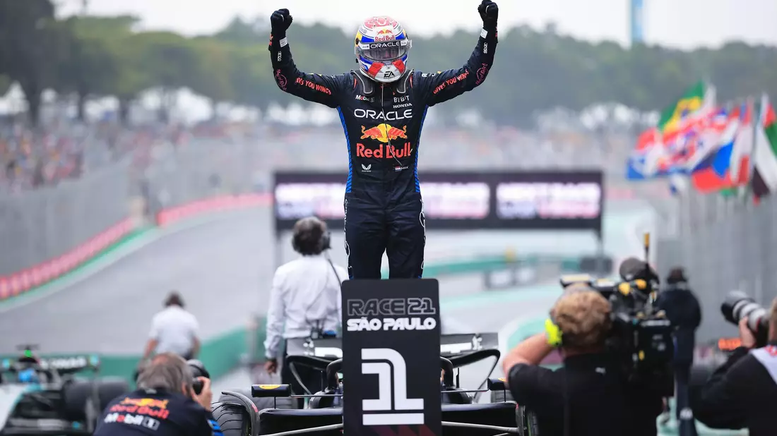 Eine Leistung aus einer eigenen Welt von Max Verstappen. - Bild: Ettore Chiereguini/AP