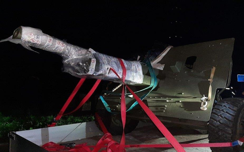 BPOL NRW: Die nackte Kanone - Bundespolizei bringt Verstoß gegen das Kriegswaffengesetz zur Anzeige - Foto: presseportal.de